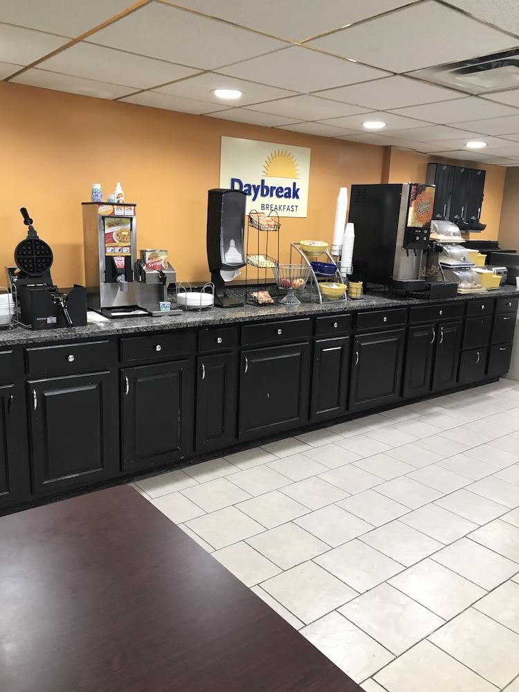 Days Inn By Wyndham Fort Wright Cincinnati Area Dış mekan fotoğraf