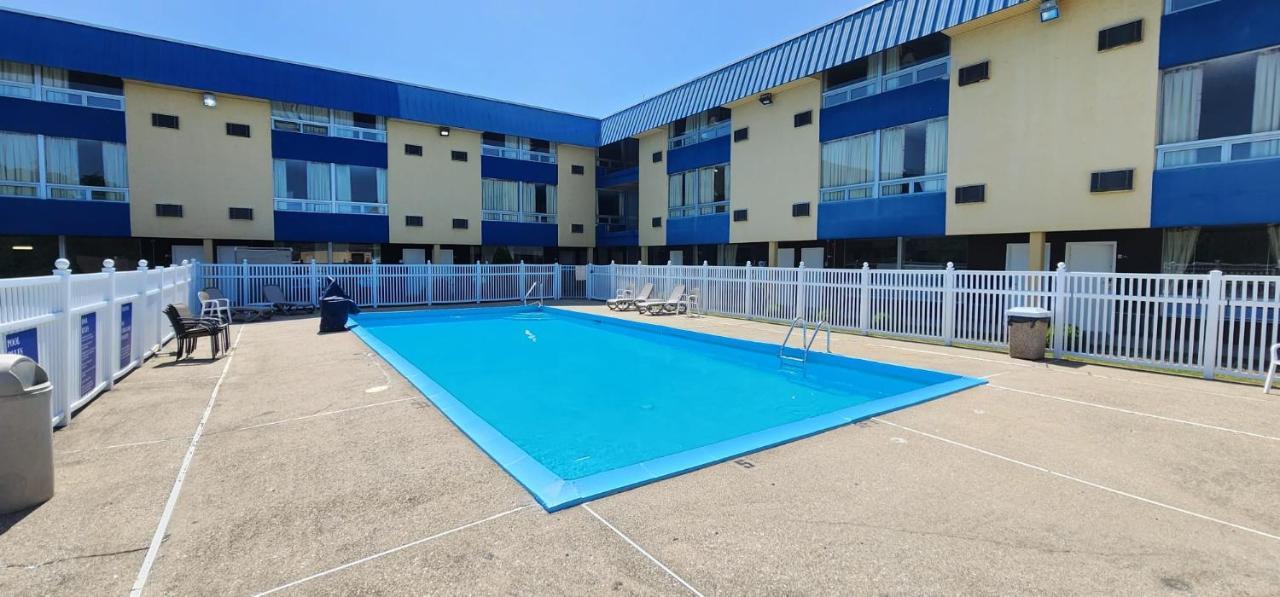 Days Inn By Wyndham Fort Wright Cincinnati Area Dış mekan fotoğraf